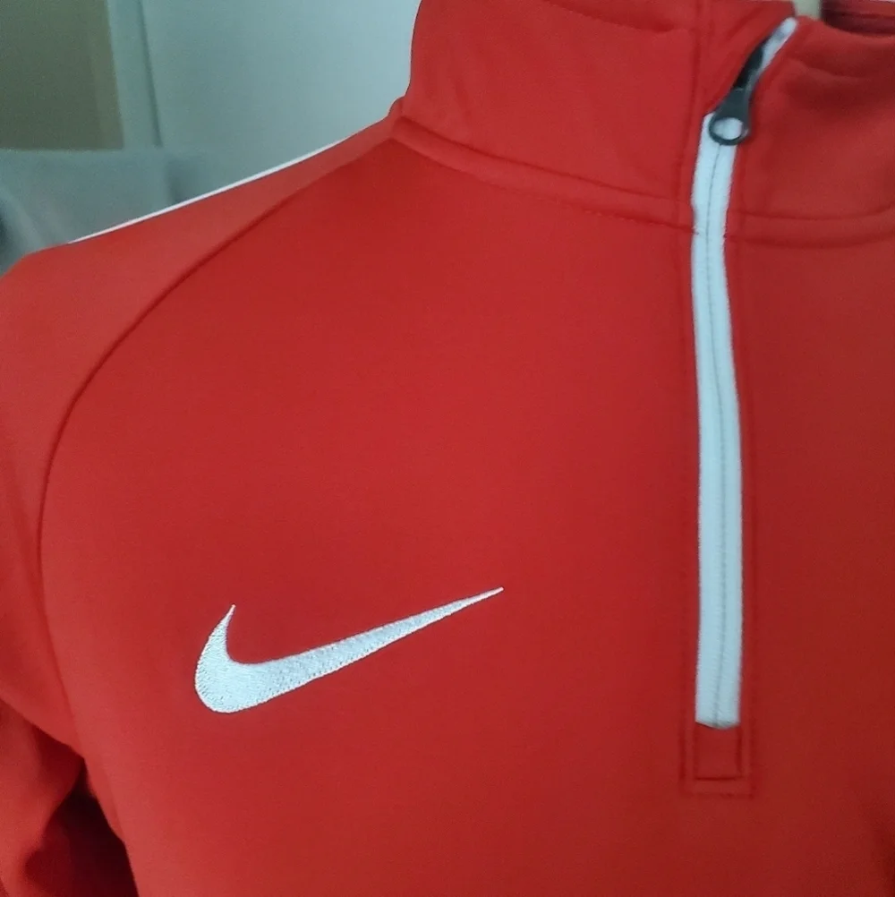 Nike pullover